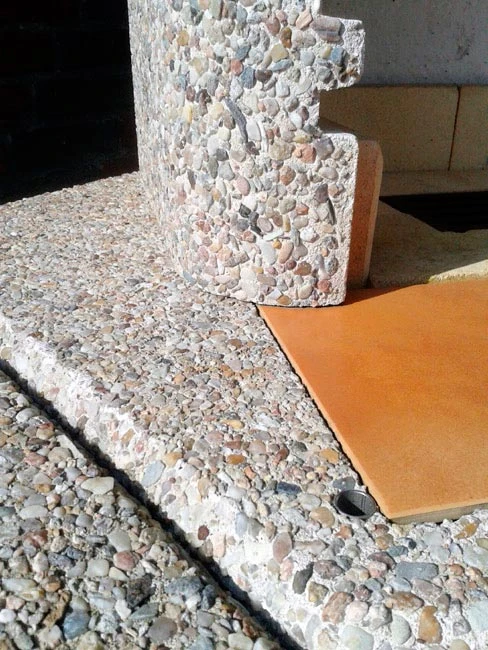 Grillkamin Wellfire NOVA Braun Mit Betonhaube Und Beistelltisch 7 Grillkamin Wellfire NOVA Braun Mit Betonhaube Und Beistelltisch – Bild 5