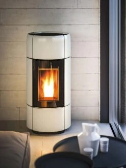 Pelletofen MCZ CURVE Comfort Air Maestro M2, 8 KW -Brunner Grillen Geschaft 6120 4