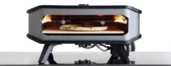 Cozze 17“ Pizzaofen Gas Inkl. Thermometer Und Druckminderer Mit Schlauch 9 Cozze 17“ Pizzaofen Gas Inkl. Thermometer Und Druckminderer Mit Schlauch -Brunner Grillen Geschaft 8e36fbeff88624443c49d943c44b08e3