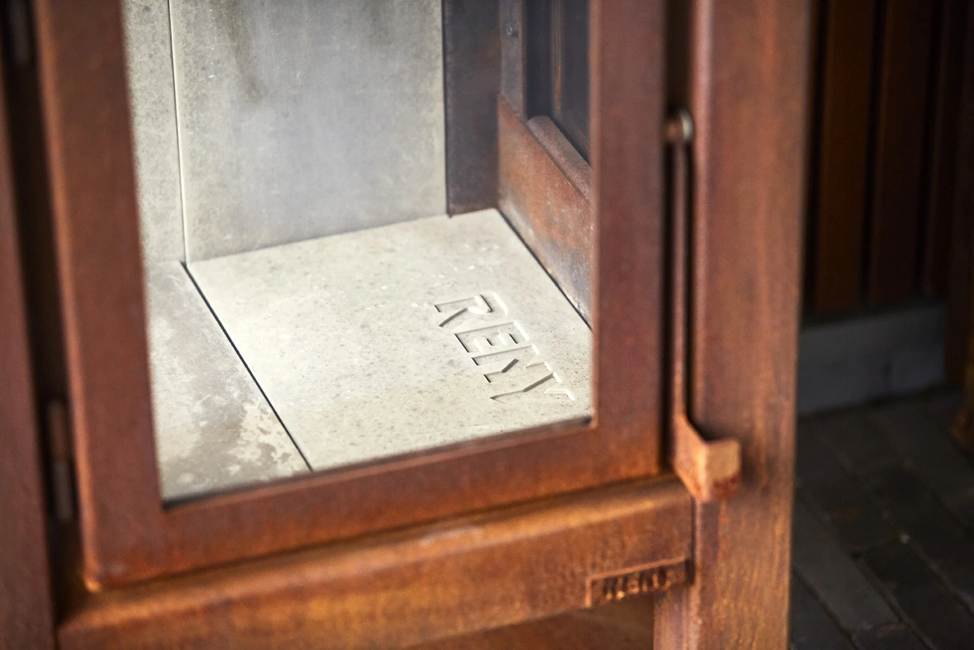 Betonraumplatte Rückwand RB73 QUARUBA 4 Betonraumplatte Rückwand RB73 QUARUBA – Bild 2