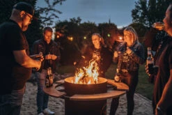 MOESTA-BBQ Bandit FirePlace Inkl. Bambus Ablagen Und Bambus Lasur -Brunner Grillen Geschaft bandit lagerfeuer anwendung 1200x800x72dpi 805p2y803xujpidj