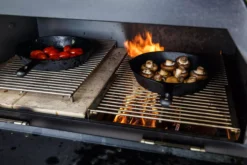 Der Merklinger Abstandsrost 9 Der Merklinger Abstandsrost -Brunner Grillen Geschaft merklinger holzbackofen grill pizzaofen brotbackofen zubehoer motiv gusspfanne4 jpg